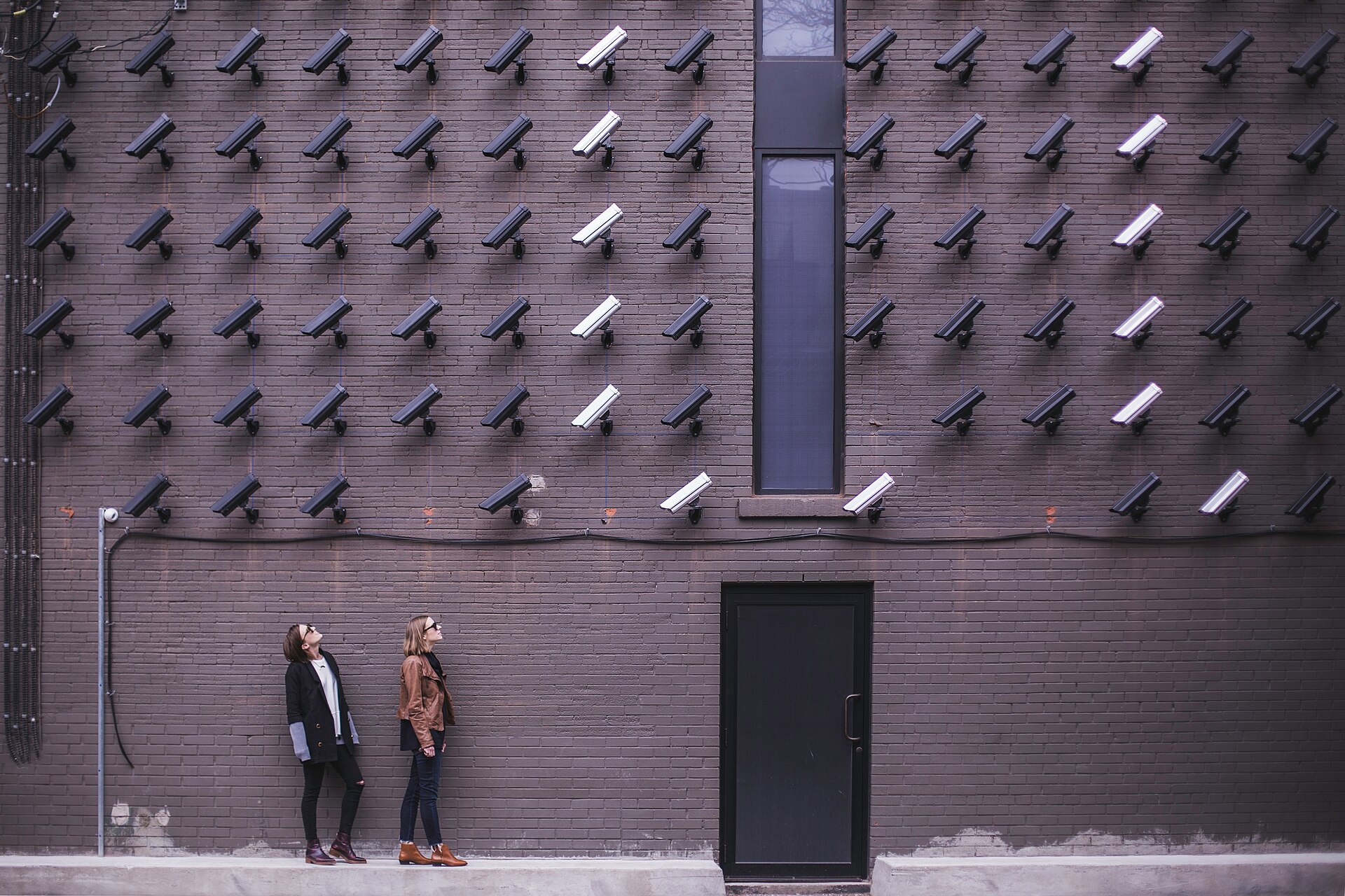 paket CCTV minimarket untuk kasir dan rak